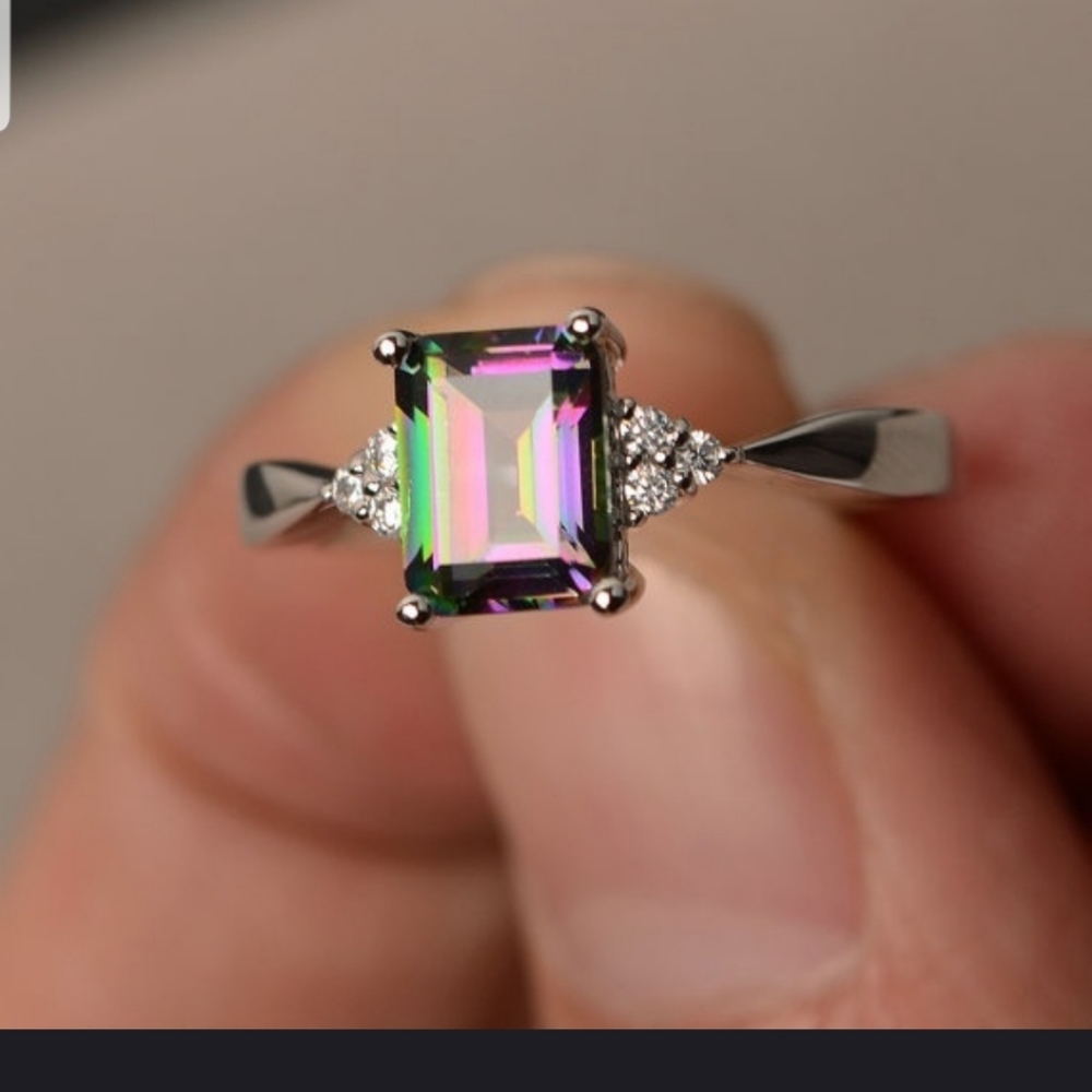 Exquisite Silver Plated Princess cut ring - Picture 5 of 14
